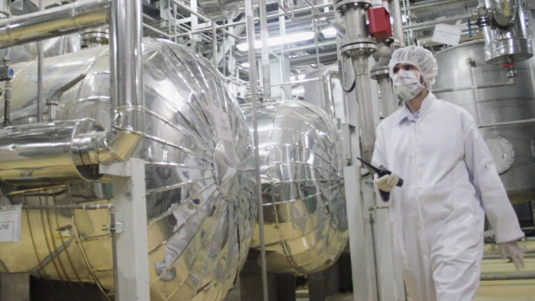 Irán no abandonará su programa nuclear y Estados Unidos amenaza con nuevos ataques