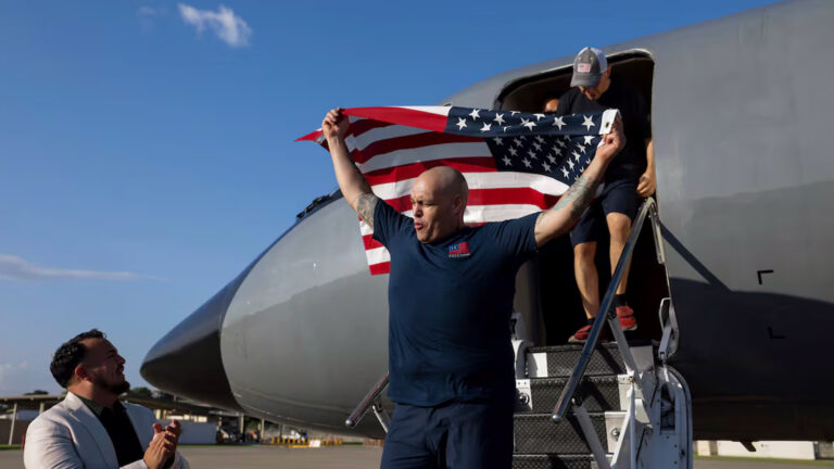 Venezuela acusa a El Salvador de torturar migrantes durante su estadía en el CECOT