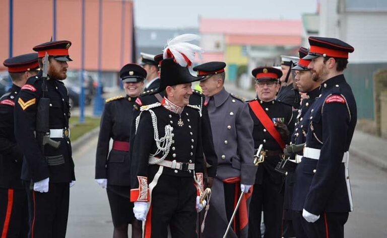 Malvinas: quién es el nuevo gobernador designado por Reino Unido