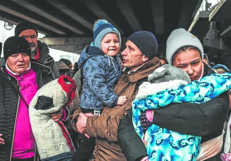 Ucrania: denuncian las deportaciones forzadas y la política de “rusificación” del Kremlin en los territorios ocupados