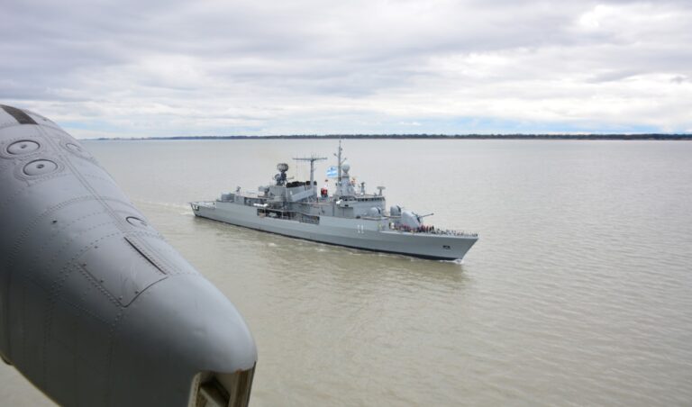 Así es el destructor de la Armada que navega hacia Estados Unidos para estar en el ejercicio UNITAS