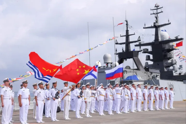 Rusia y China refuerzan su cooperación militar con un ejercicio naval conjunto