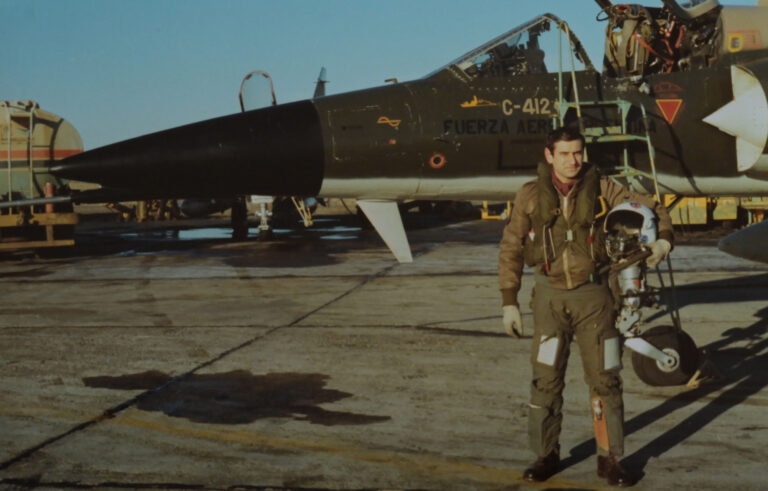 La Fuerza Aérea Argentina en Malvinas: “No teníamos la mentalidad de la causa perdida”