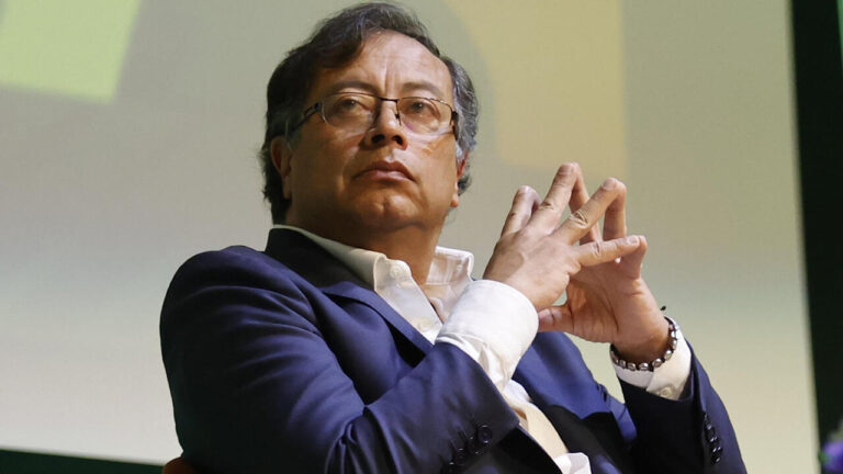 Colombia: opositores a Petro protestan por la militarización de la frontera con Venezuela