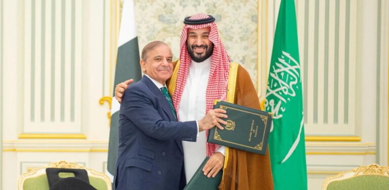 Pacto militar sin precedentes: Pakistán y Arabia Saudita aplican el principio de “defensa colectiva”
