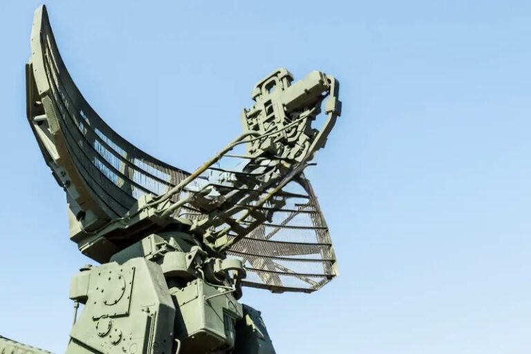 China presentó los primeros radares cuánticos del mundo, para detectar aviones “invisibles”