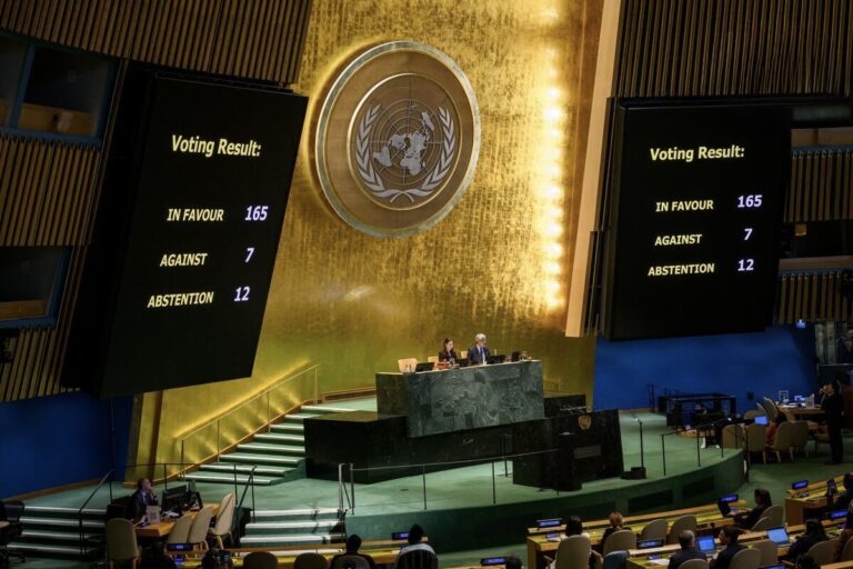 ONU: Ucrania y otros seis países votaron por mantener el embargo económico a Cuba