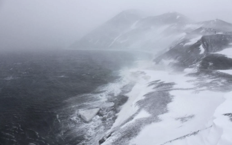 Polinias y vientos catabáticos, un viaje a los extremos polares