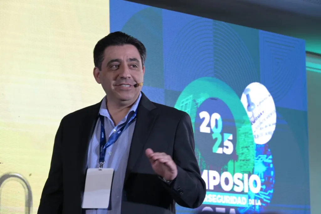 adrian-acosta-pfa-interpol