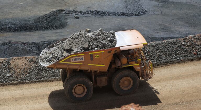 Tierras raras: cómo hizo China para convertirse en líder de esta industria y cuál es su disputa con EE. UU.