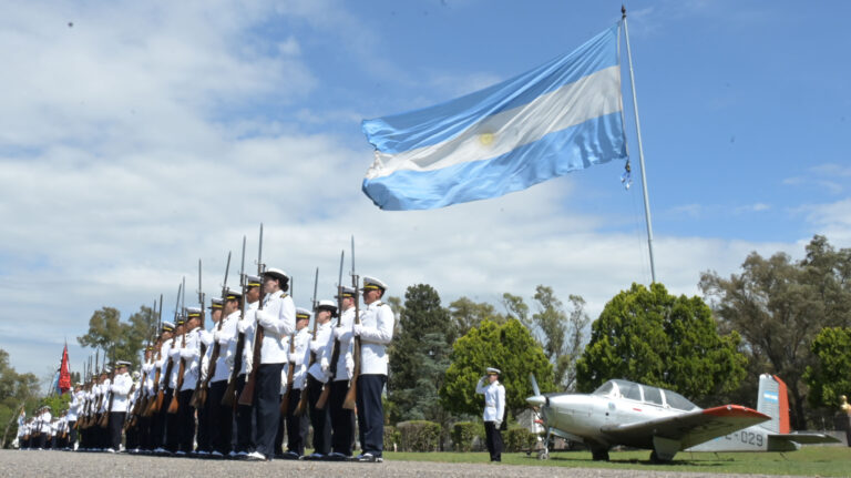 A días de la llegada del F-16: quiénes son los brigadieres de la Fuerza Aérea que pasaron a retiro