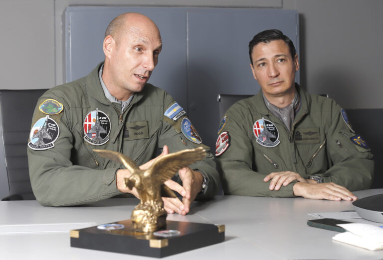 A un mes de la llegada de los F-16 a la Fuerza Aérea Argentina: “En Buenos Aires, primero, los van a escuchar”