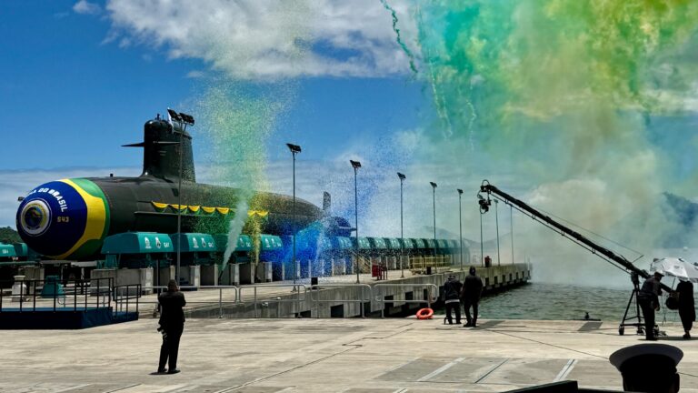 Brasil presentó su cuarto submarino Scorpène y ya trabaja en la construcción de uno con propulsión nuclear