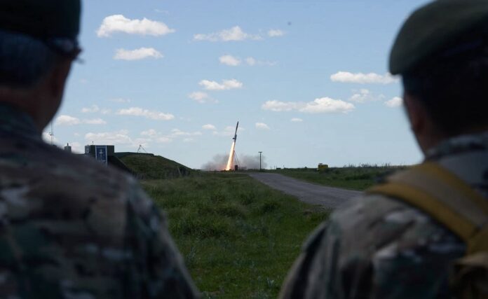 Fuerza Aérea: Lanzamiento del cohete sonda MET 2-SO CRUX