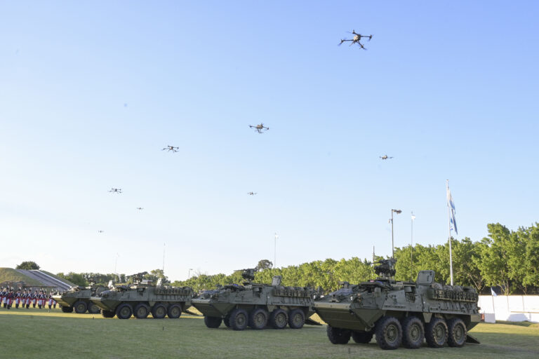 El Ejército Argentino presentó los nuevos Strykers: así son los letales y estratégicos 8×8 para la Infantería 