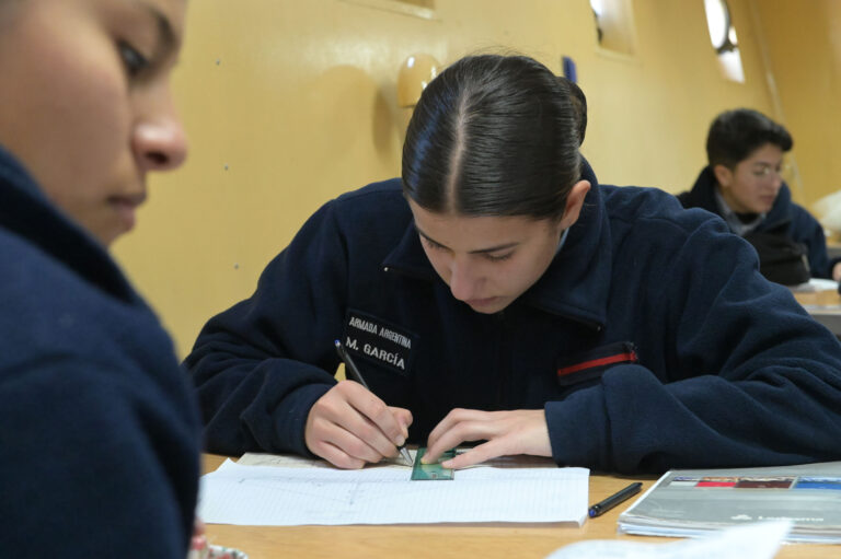 Carreras en la Armada Argentina: qué estudiar y todos los requisitos para ingresar a la Fuerza