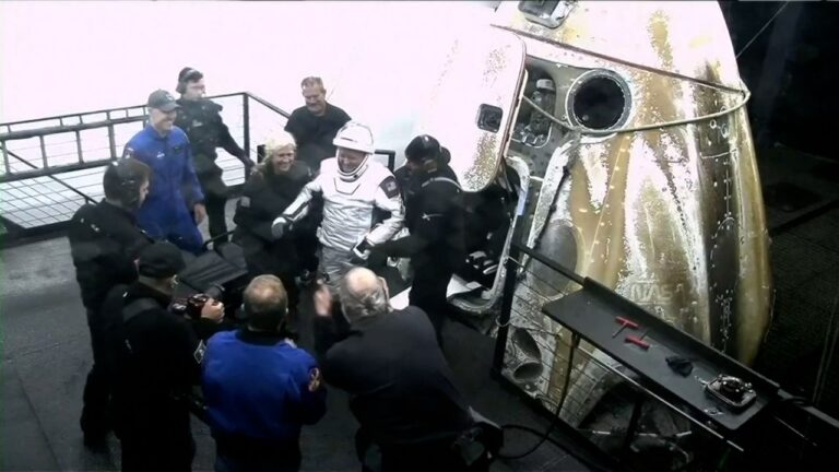 Los astronautas evacuados revelaron fascinantes datos sobre la vida en el espacio