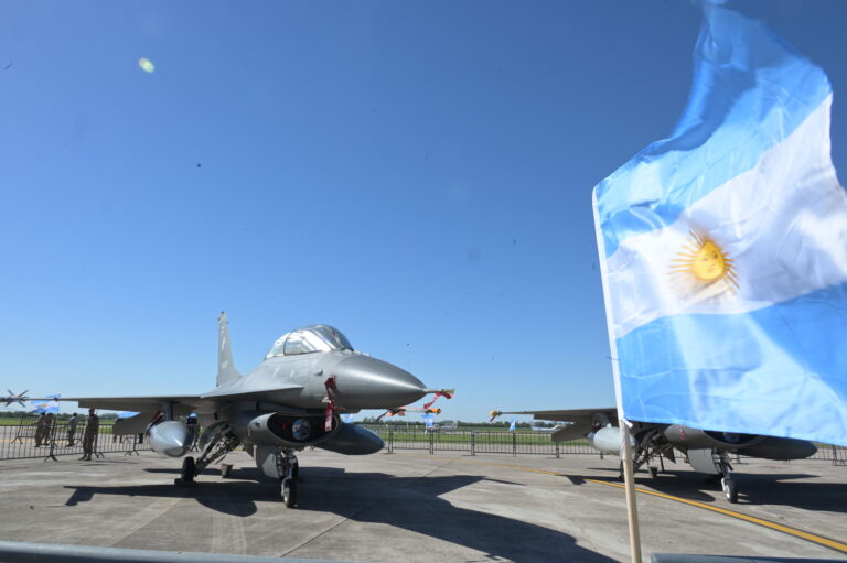 F-16: así es el estratégico centro de instrucción que inauguró la Fuerza Aérea Argentina