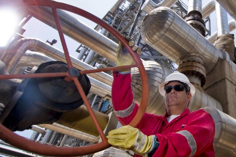 Petróleo en Venezuela: cómo volver a los niveles de producción previos a las sanciones estadounidenses