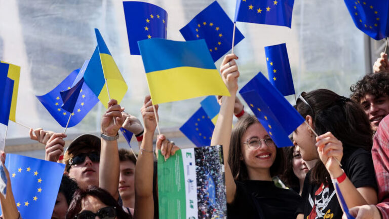 Ucrania: la Unión Europea busca iniciar las conversaciones para el ingreso del país al bloque comunitario