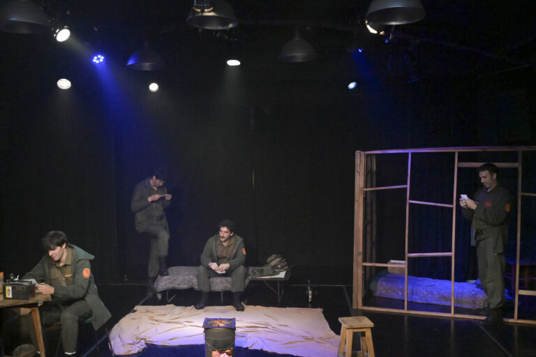 “Alguien contará esta historia”, la obra de teatro que rescata el lado humano en la Guerra de Malvinas