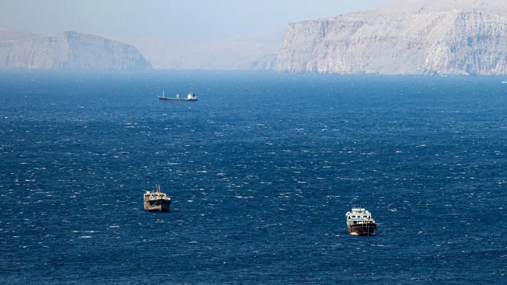 barcos-cierre-estrecho-de-ormuz