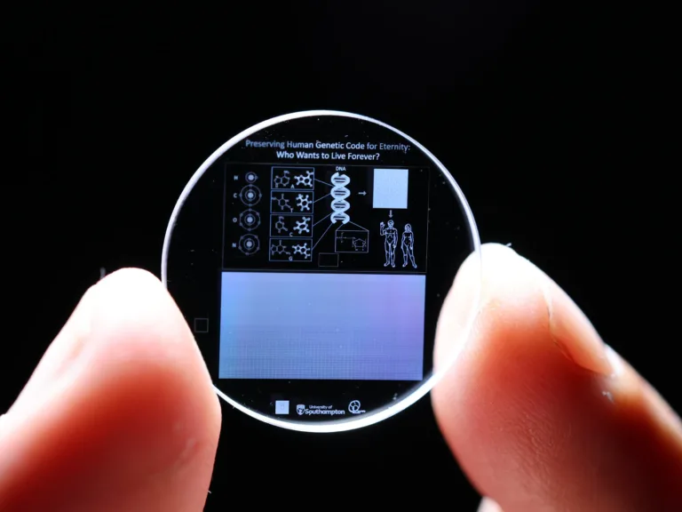 El almacenamiento del futuro: cómo unos cristales podrán guardar información por millones de años