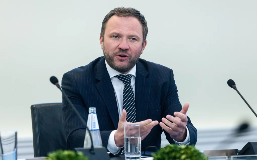 mangus-tsahkna-estados-unidos