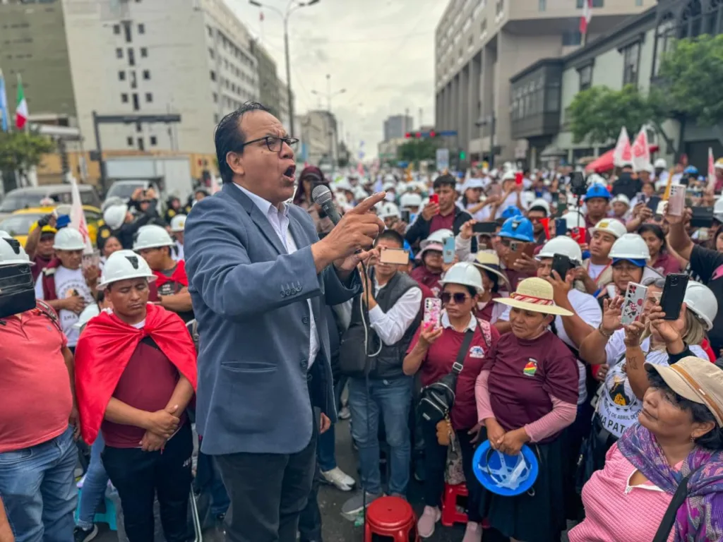 roberto-sanchez-peru