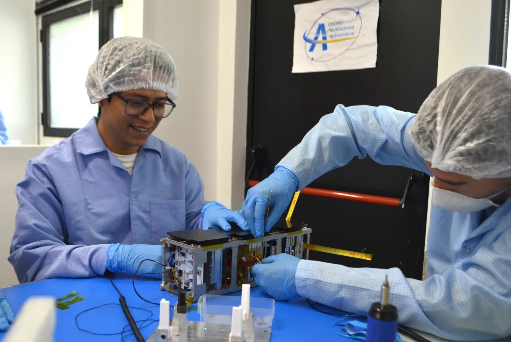 Nanosatélite-UNLP