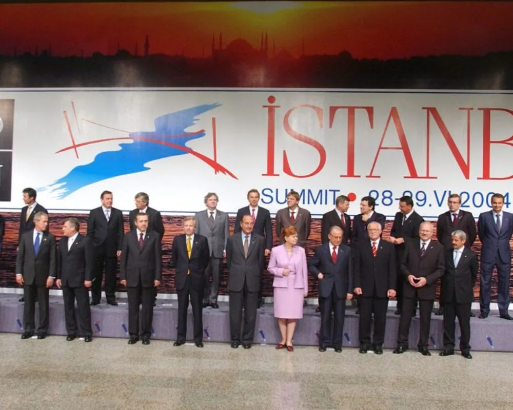 cumbre-otan-turquia-2004