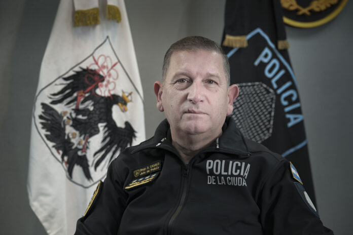 diego-casalo-policia-de-la-ciudad