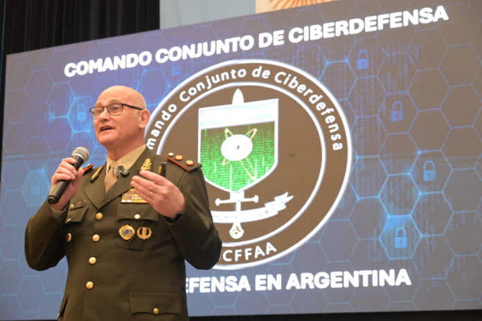 El general Guimpel, comandante Conjunto de Ciberdefensa de las Fuerzas Armadas
